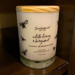 White honey & bergamot candle infused with essential oils.